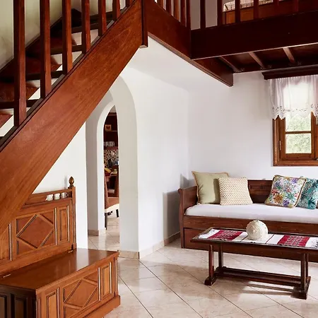 Afionas Holiday home *