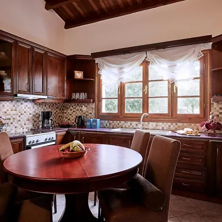 Holiday home Afionas *